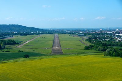 Piste droit devant_4671605082_l.jpg